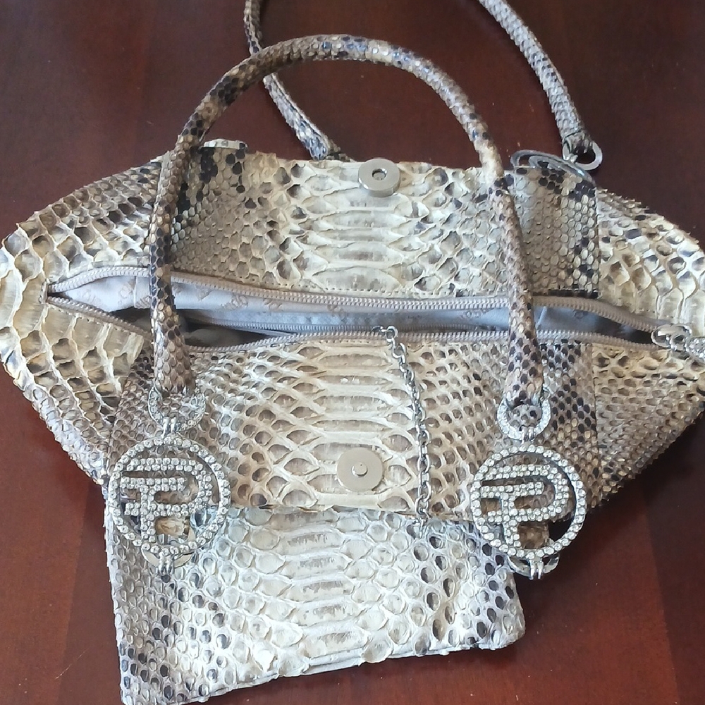 Fernando Pensato 'Python' Snakeskin Patterned Handbag - Picture 8 of 16